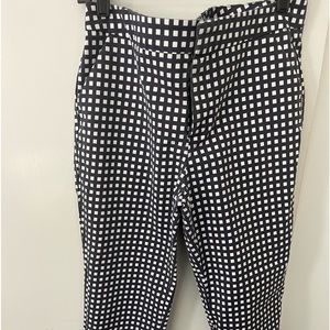 Office or Weekend straight leg pants two working pockets in the front button.